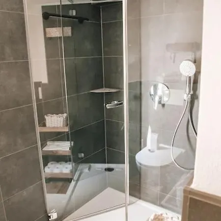 _ferienhaus Rheinzeit 614 Schoenes Haus Direkt Am Rhein Leutesdorf