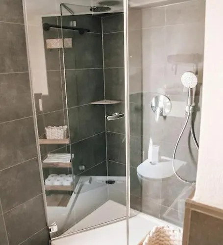 _ferienhaus Rheinzeit 614 Schoenes Haus Direkt Am Rhein Leutesdorf